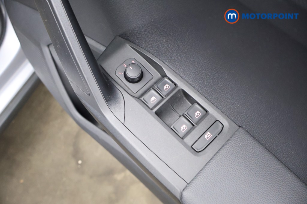 Seat Arona Se Technology Manual Petrol SUV - Stock Number (1627725) - 19th supplementary image