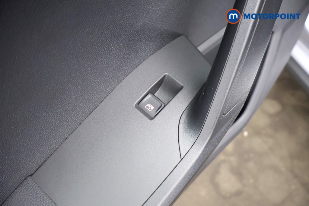 Seat Arona Se Technology Manual Petrol SUV - Stock Number (1627725) - 30th supplementary image