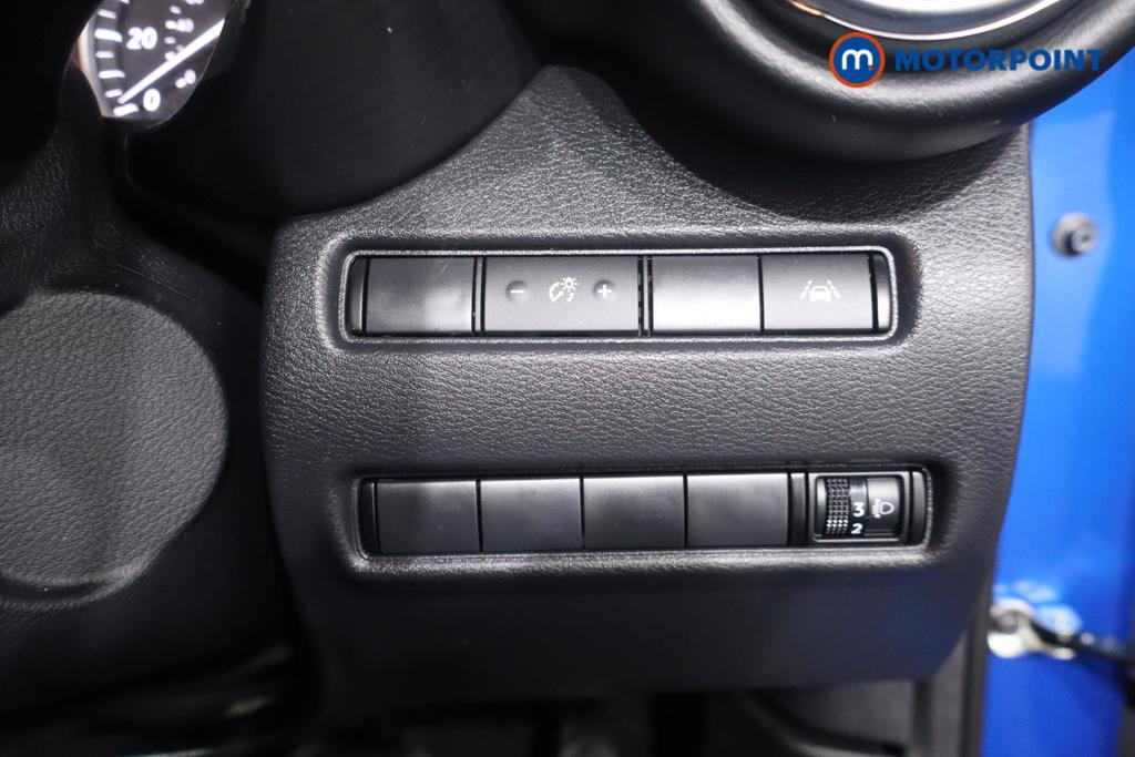 Nissan Juke N-Connecta Automatic Petrol-Electric Hybrid SUV - Stock Number (1628327) - 9th supplementary image