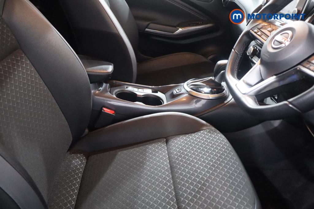 Nissan Juke N-Connecta Automatic Petrol-Electric Hybrid SUV - Stock Number (1628327) - 12th supplementary image