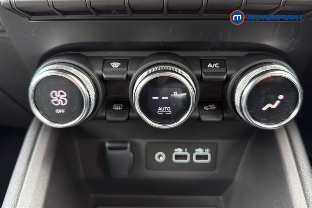 Renault Clio Evolution Automatic Petrol-Electric Hybrid Hatchback - Stock Number (1628337) - 12th supplementary image