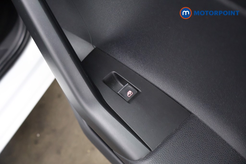 Volkswagen Polo SE Manual Petrol Hatchback - Stock Number (1628598) - 23rd supplementary image