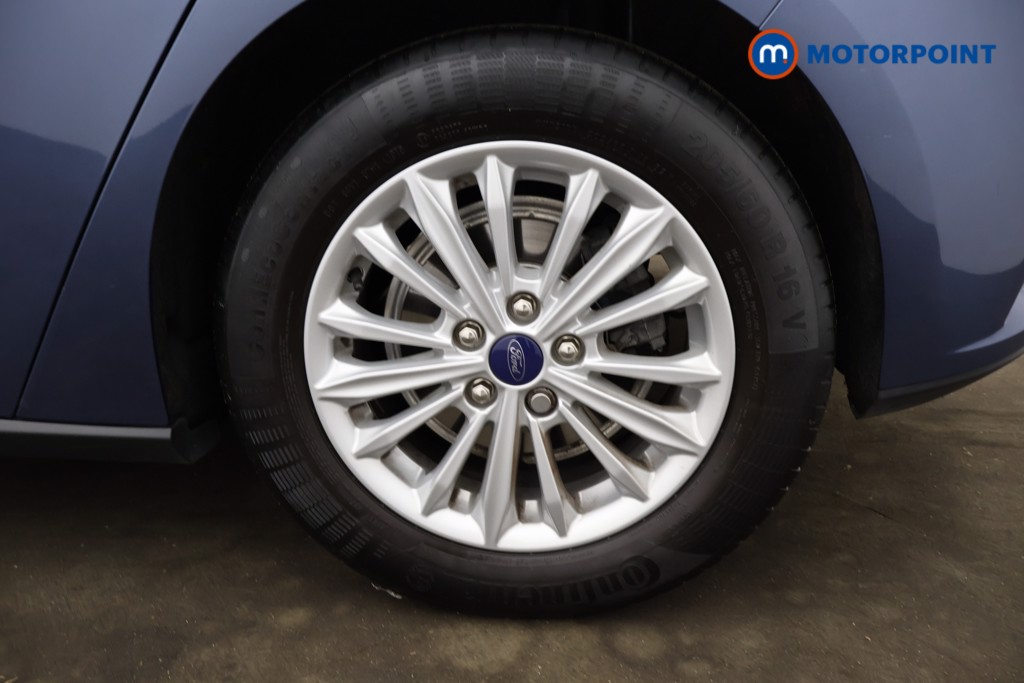 Ford Focus Titanium Manual Petrol Hatchback - Stock Number (1628620) - 3rd supplementary image