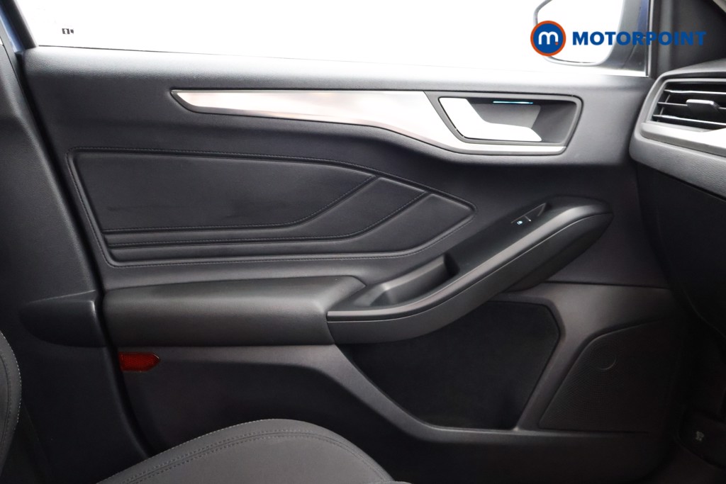 Ford Focus Titanium Manual Petrol Hatchback - Stock Number (1628620) - 16th supplementary image