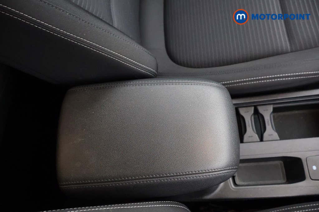 Ford Focus Titanium Manual Petrol Hatchback - Stock Number (1628620) - 17th supplementary image