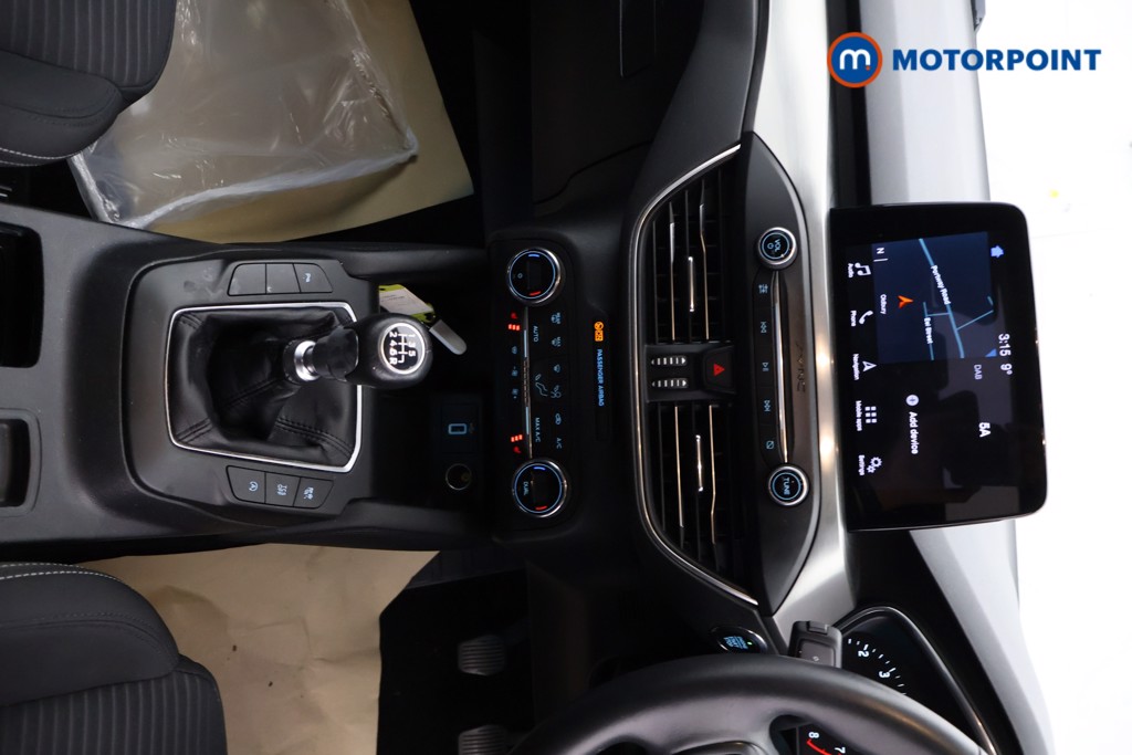 Ford Focus Titanium Manual Petrol Hatchback - Stock Number (1628620) - 18th supplementary image