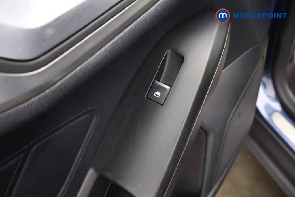 Ford Focus Titanium Manual Petrol Hatchback - Stock Number (1628620) - 31st supplementary image