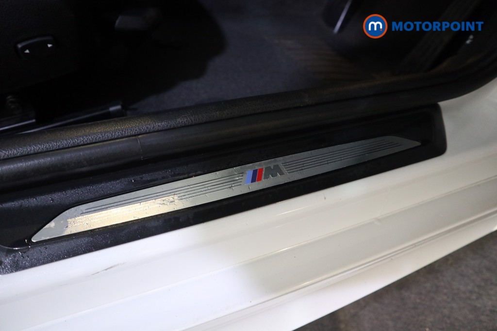 BMW 1 Series M Sport Shadow Edition Manual Petrol Hatchback - Stock Number (1596230) - 18th supplementary image