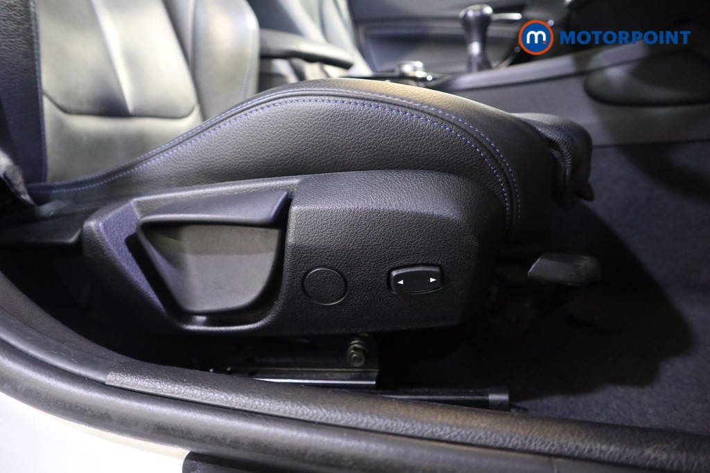 BMW 1 Series M Sport Shadow Edition Manual Petrol Hatchback - Stock Number (1596230) - 19th supplementary image