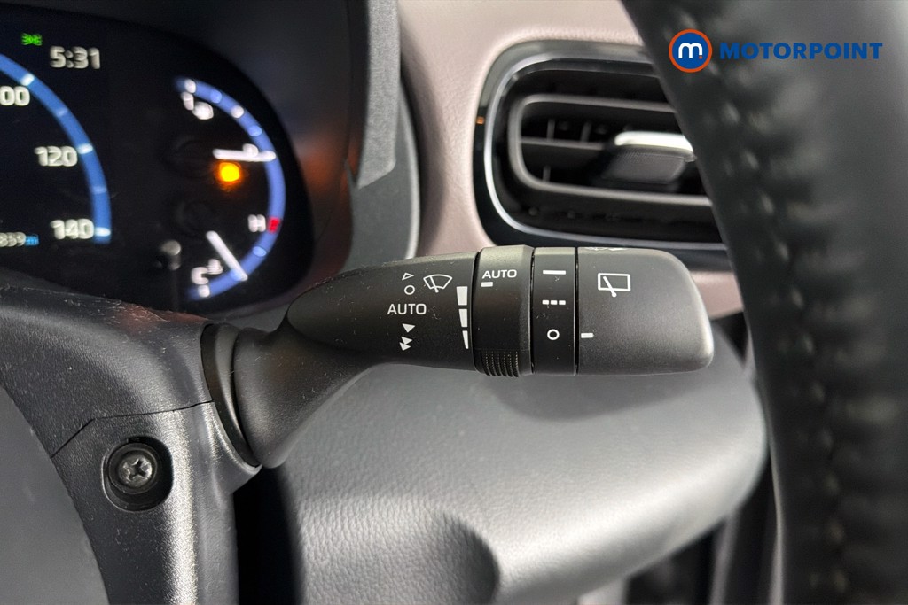 Toyota Yaris Cross Excel Automatic Petrol-Electric Hybrid Estate - Stock Number (1597643) - 7th supplementary image