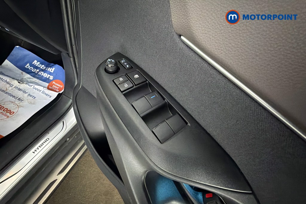 Toyota Yaris Cross Excel Automatic Petrol-Electric Hybrid Estate - Stock Number (1597643) - 20th supplementary image