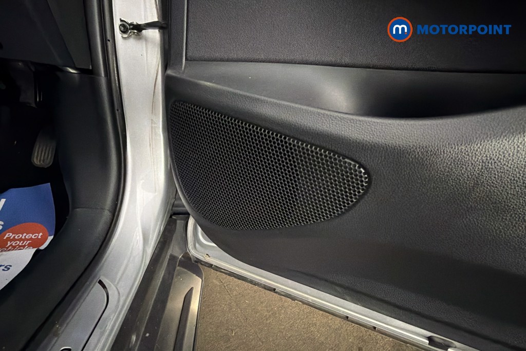 Toyota Yaris Cross Excel Automatic Petrol-Electric Hybrid Estate - Stock Number (1597643) - 21st supplementary image