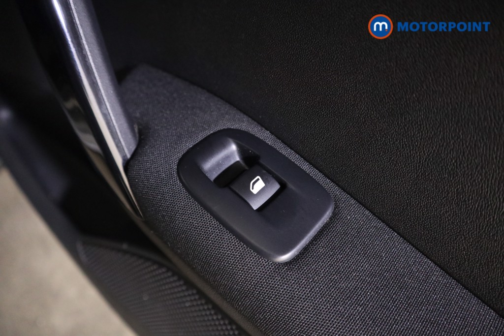 Peugeot 208 Tech Edition Manual Petrol Hatchback - Stock Number (1598187) - 17th supplementary image