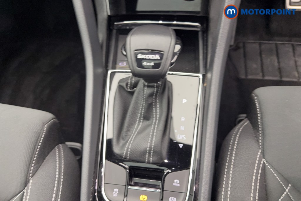 Skoda Karoq Sportline Automatic Petrol SUV - Stock Number (1612790) - 10th supplementary image