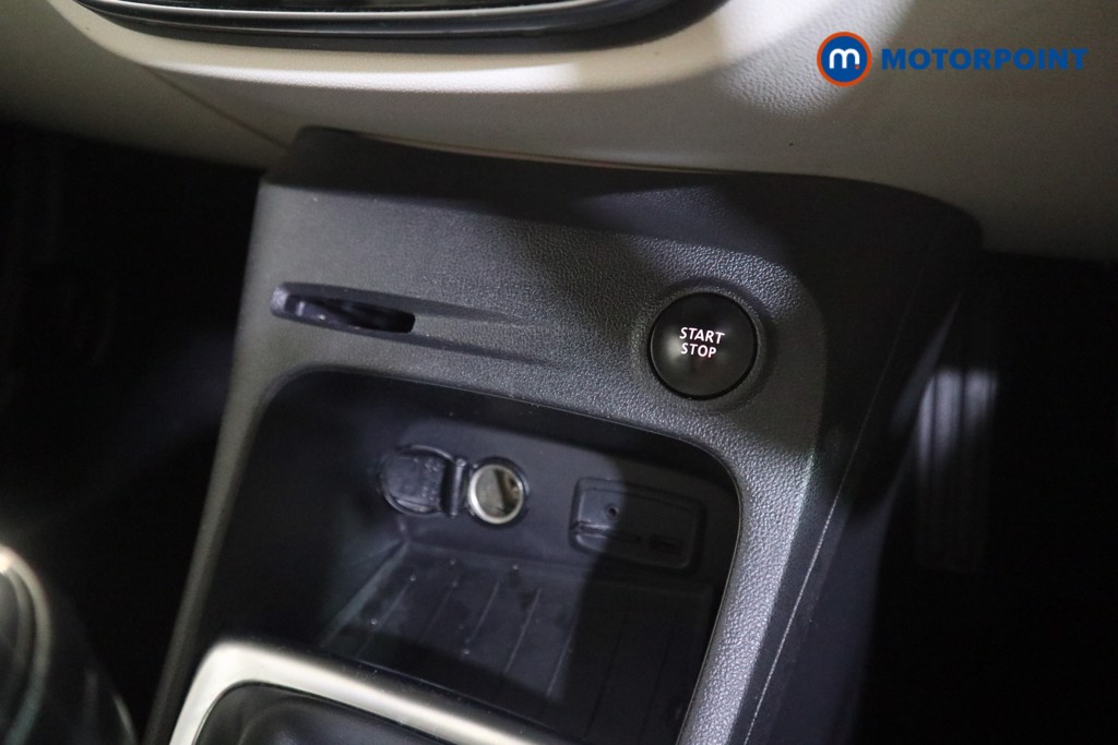 Renault Captur Gt Line Manual Petrol SUV - Stock Number (1613745) - 8th supplementary image