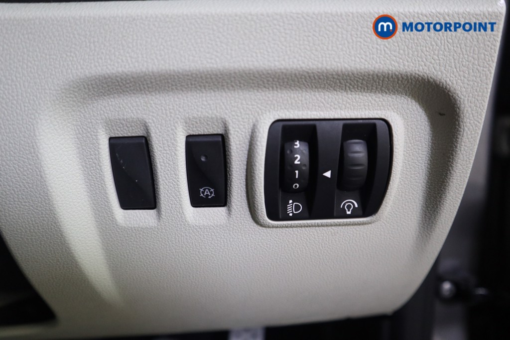 Renault Captur Gt Line Manual Petrol SUV - Stock Number (1613745) - 11th supplementary image