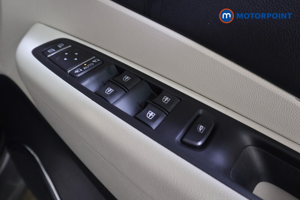 Renault Captur Gt Line Manual Petrol SUV - Stock Number (1613745) - 12th supplementary image