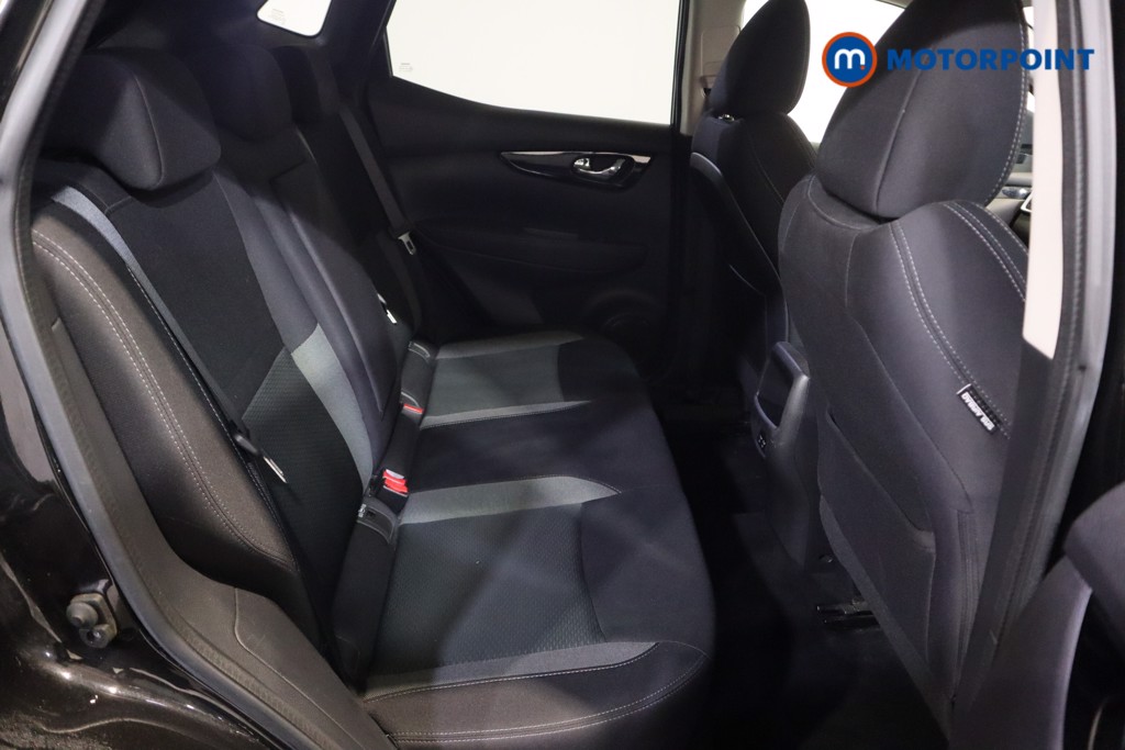Nissan Qashqai N-Connecta Manual Petrol SUV - Stock Number (1615368) - 7th supplementary image