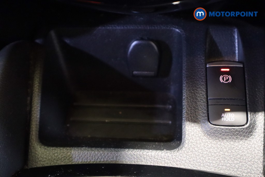 Nissan Qashqai N-Connecta Manual Petrol SUV - Stock Number (1615368) - 23rd supplementary image