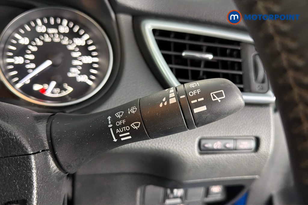 Nissan Qashqai Acenta Premium Manual Diesel SUV - Stock Number (1615591) - 7th supplementary image