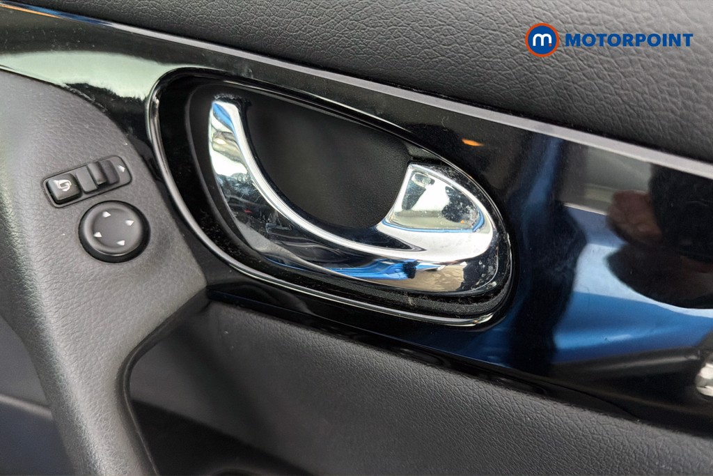 Nissan Qashqai Acenta Premium Manual Diesel SUV - Stock Number (1615591) - 42nd supplementary image