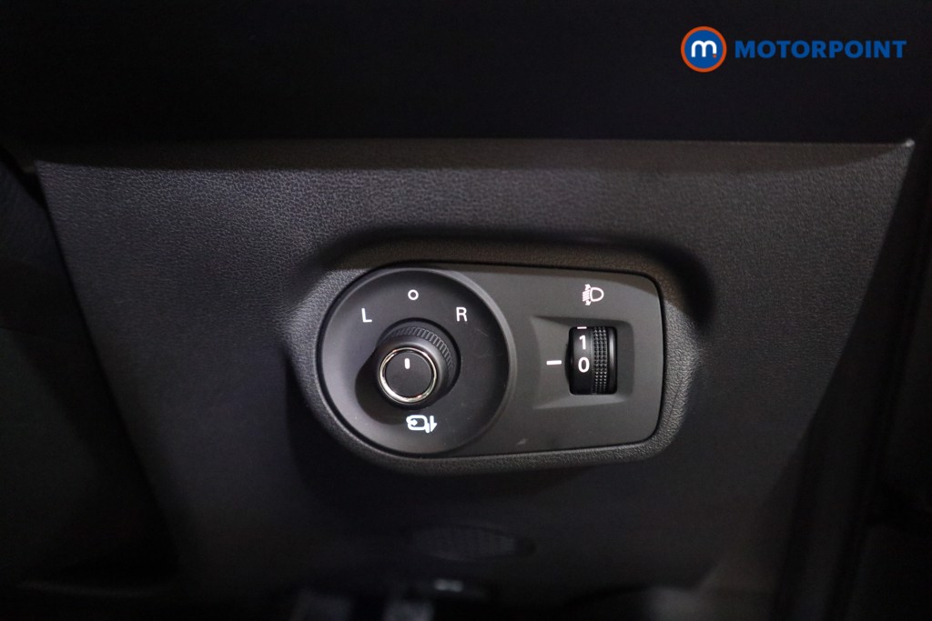 Mg Motor Uk ZS Trophy Automatic Petrol-Electric Hybrid SUV - Stock Number (1618437) - 13th supplementary image