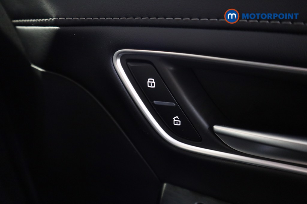 Mg Motor Uk ZS Trophy Automatic Petrol-Electric Hybrid SUV - Stock Number (1618437) - 14th supplementary image