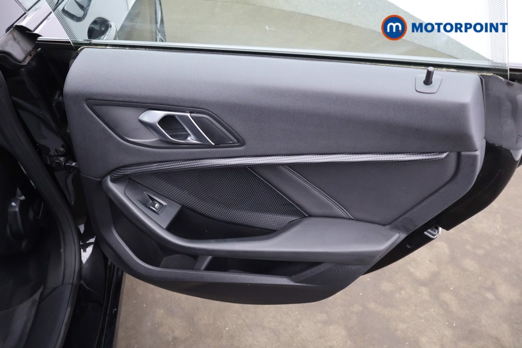 BMW 2 Series Sport Manual Petrol Saloon - Stock Number (1618688) - 13th supplementary image