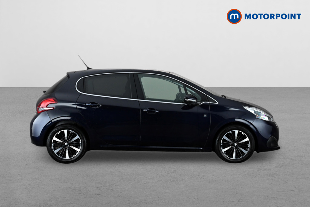 Peugeot 208 Tech Edition Manual Diesel Hatchback - Stock Number (1619153) - Drivers side
