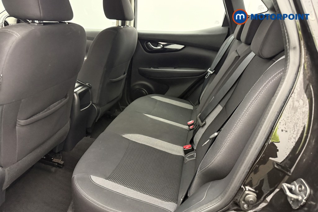 Nissan Qashqai Acenta Premium Automatic Diesel SUV - Stock Number (1619282) - 4th supplementary image