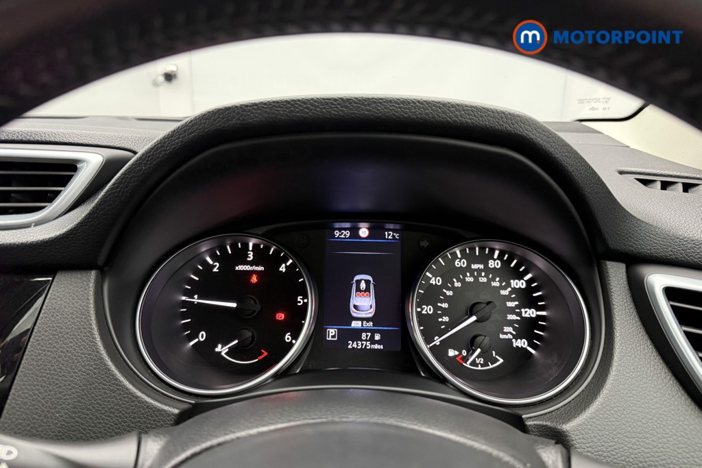 Nissan Qashqai Acenta Premium Automatic Diesel SUV - Stock Number (1619282) - 9th supplementary image