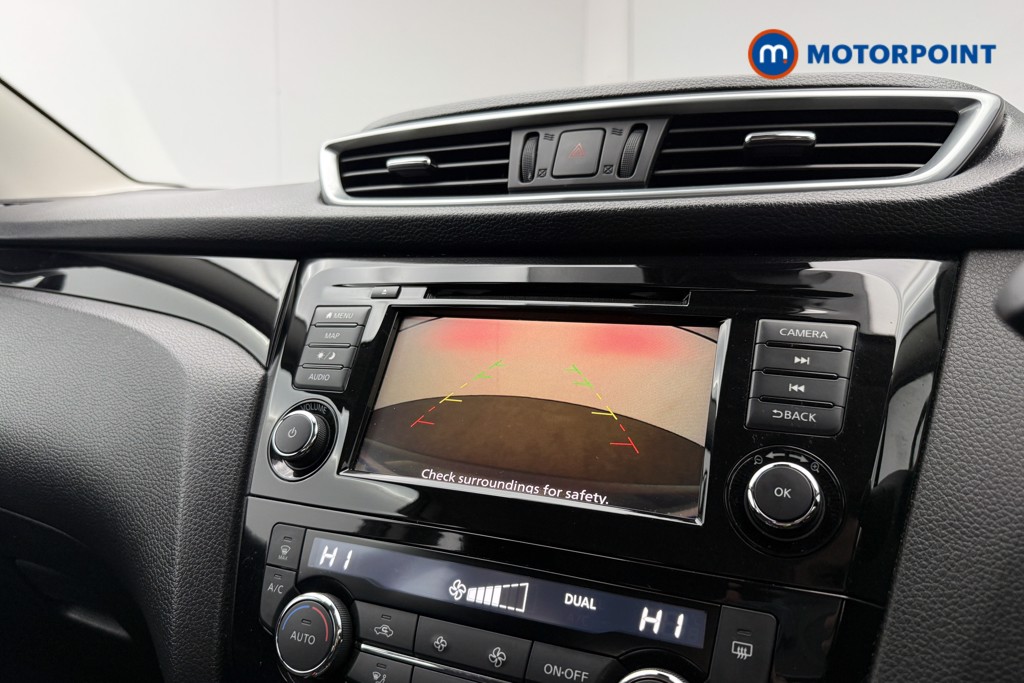 Nissan Qashqai Acenta Premium Automatic Diesel SUV - Stock Number (1619282) - 12th supplementary image
