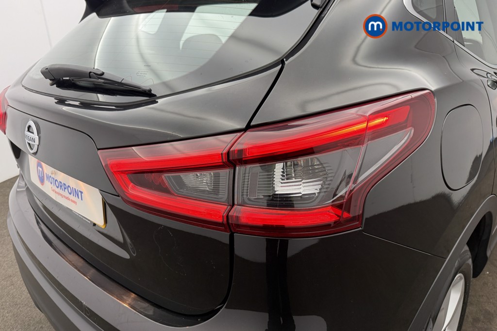 Nissan Qashqai Acenta Premium Automatic Diesel SUV - Stock Number (1619282) - 17th supplementary image