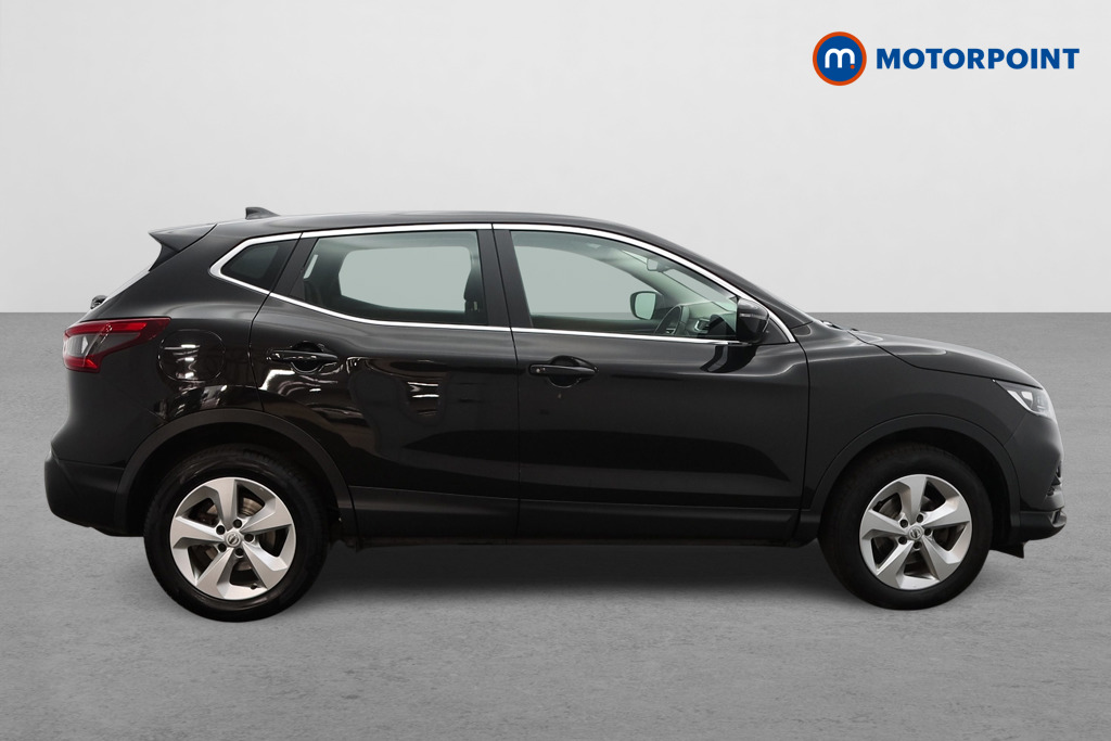 Nissan Qashqai Acenta Premium Automatic Diesel SUV - Stock Number (1619282) - Drivers side