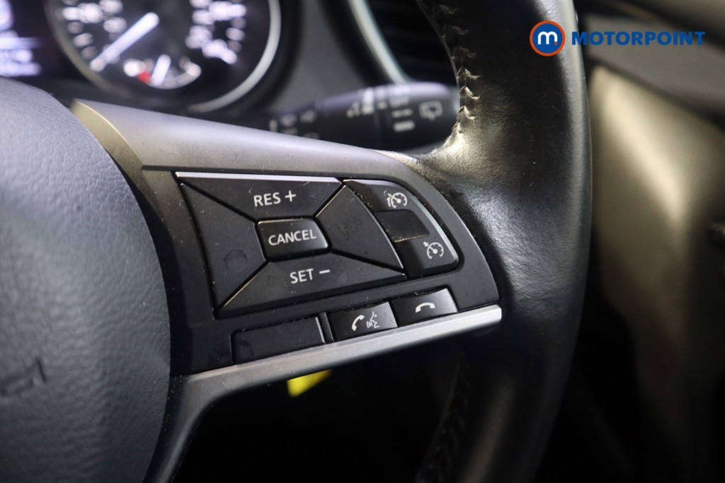 Nissan Qashqai Acenta Premium Manual Diesel SUV - Stock Number (1619983) - 4th supplementary image