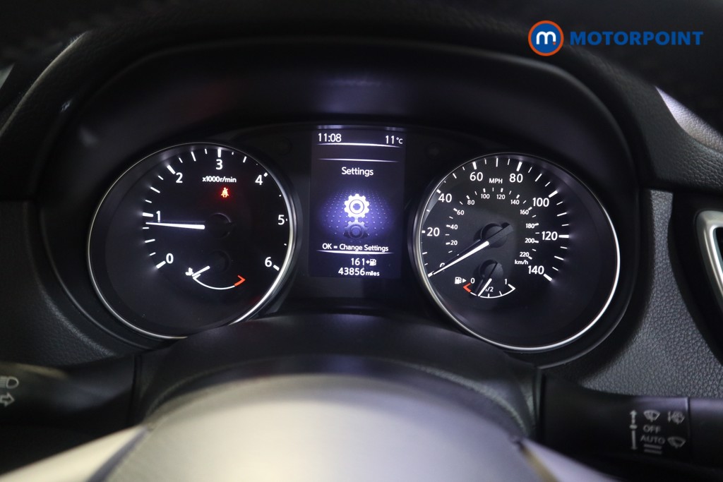 Nissan Qashqai Acenta Premium Manual Diesel SUV - Stock Number (1619983) - 5th supplementary image