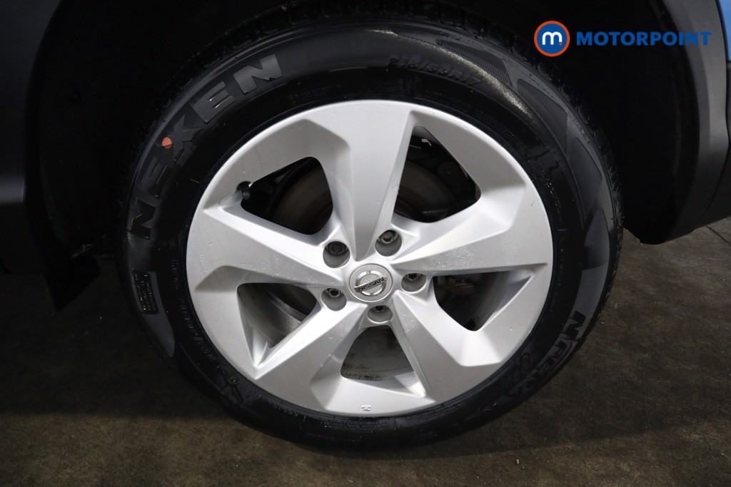 Nissan Qashqai Acenta Premium Manual Diesel SUV - Stock Number (1619983) - 23rd supplementary image