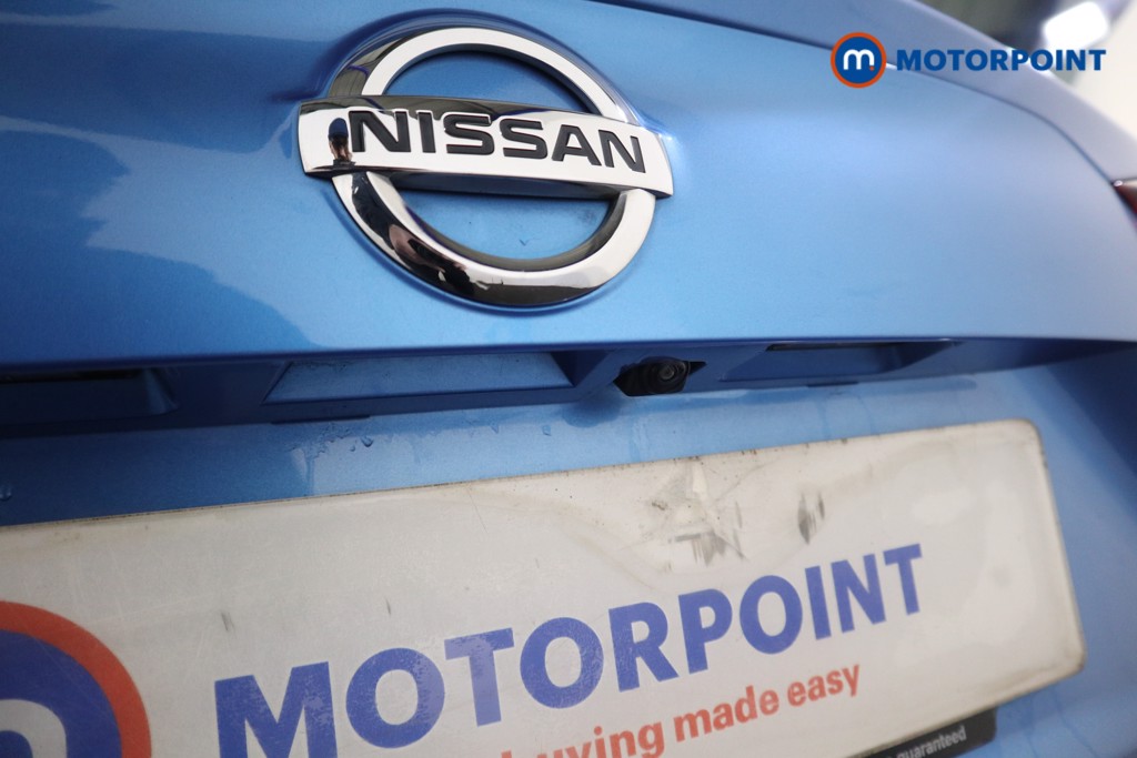 Nissan Qashqai Acenta Premium Manual Diesel SUV - Stock Number (1619983) - 25th supplementary image