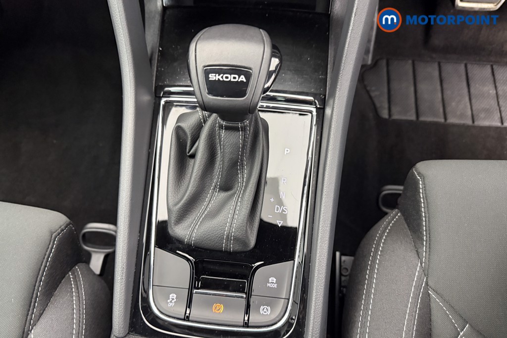 Skoda Karoq Sportline Edition Automatic Petrol SUV - Stock Number (1620980) - 5th supplementary image