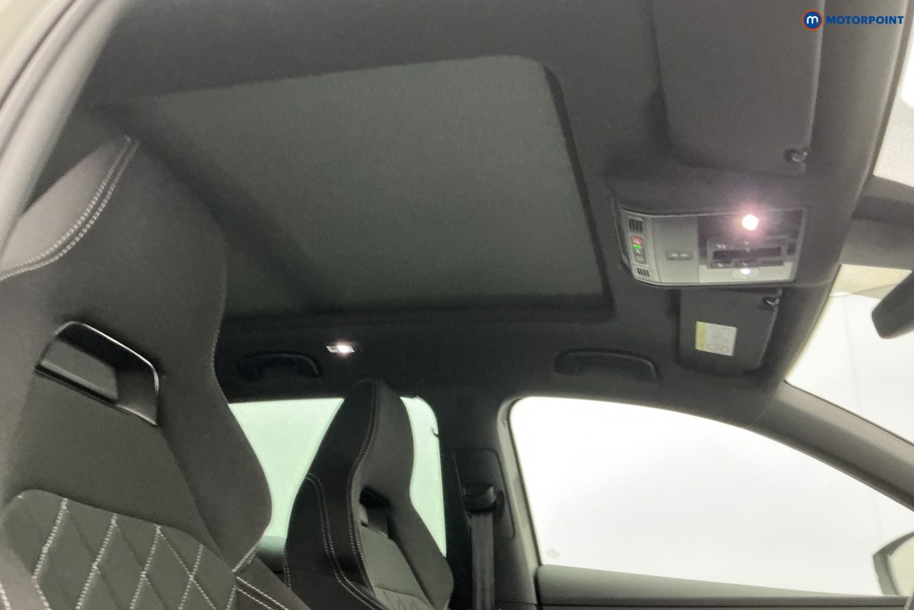 Skoda Karoq Sportline Edition Automatic Petrol SUV - Stock Number (1621015) - 16th supplementary image