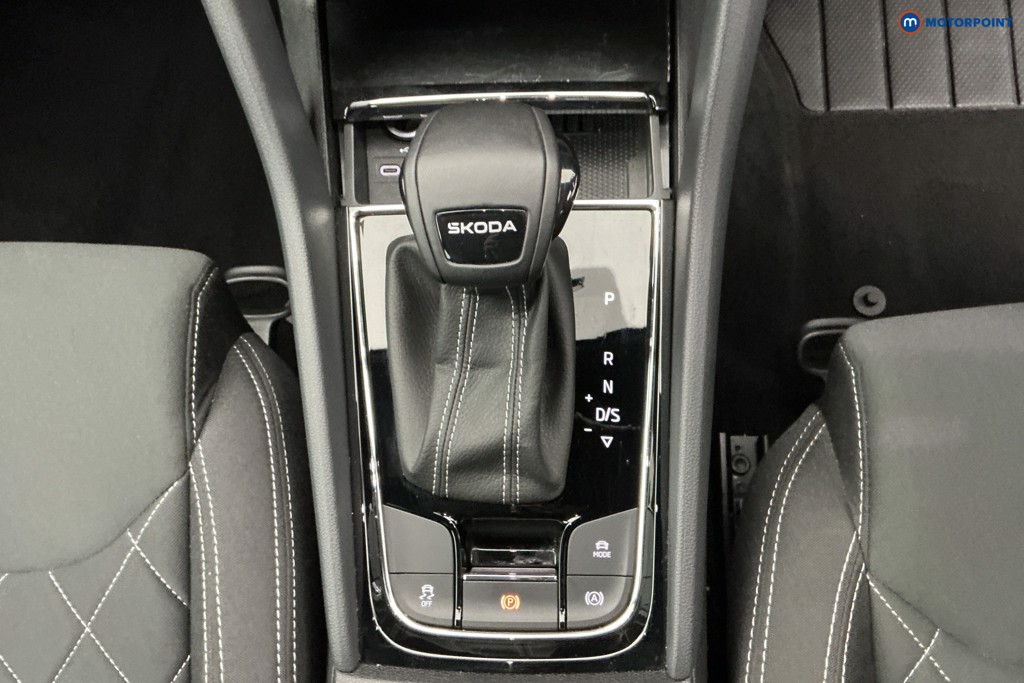 Skoda Karoq Sportline Edition Automatic Petrol SUV - Stock Number (1621015) - 19th supplementary image