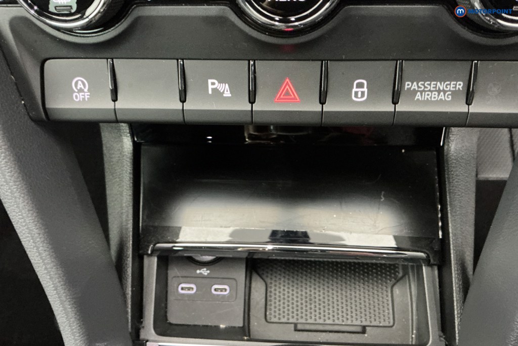 Skoda Karoq Sportline Edition Automatic Petrol SUV - Stock Number (1621015) - 21st supplementary image