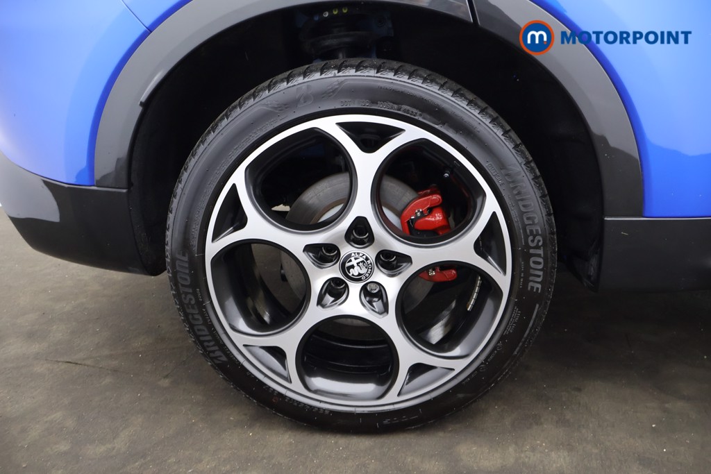 Alfa Romeo Tonale Veloce Automatic Petrol Plug-In Hybrid SUV - Stock Number (1621956) - 2nd supplementary image