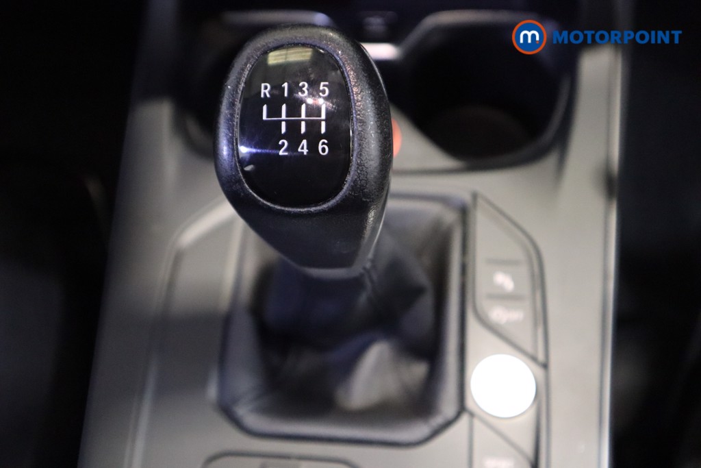 BMW 1 Series SE Manual Petrol Hatchback - Stock Number (1622251) - 5th supplementary image