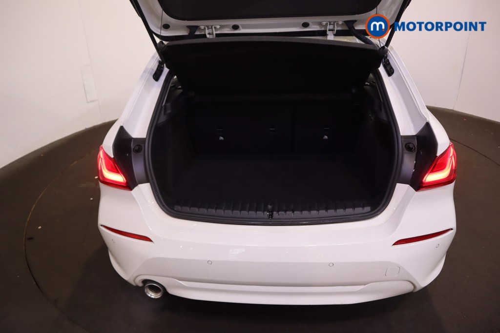 BMW 1 Series SE Manual Petrol Hatchback - Stock Number (1622251) - 8th supplementary image