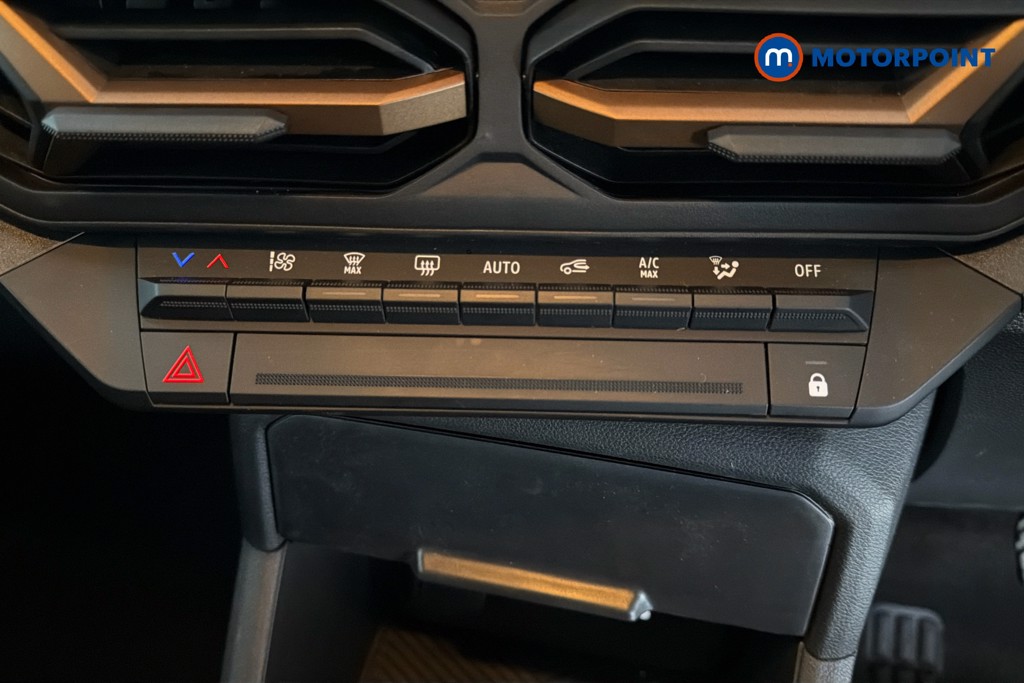 Dacia Duster Extreme Automatic Petrol-Electric Hybrid SUV - Stock Number (1622322) - 12th supplementary image