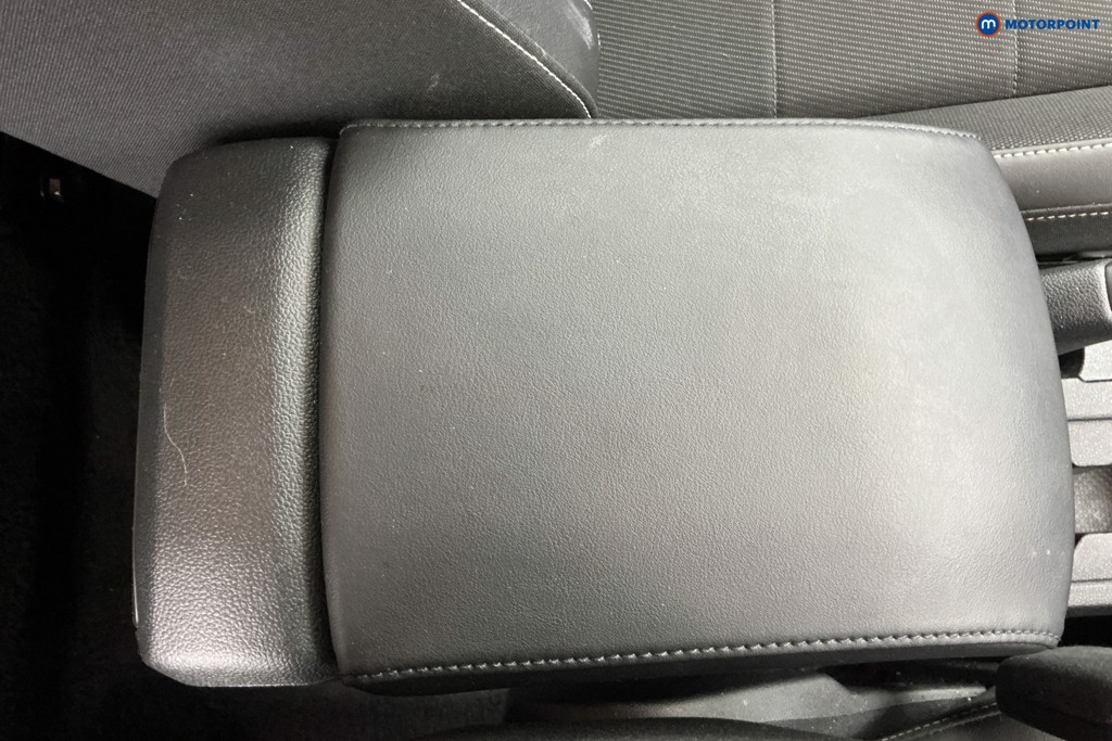 Volkswagen T-Cross Black Edition Manual Petrol SUV - Stock Number (1622525) - 16th supplementary image