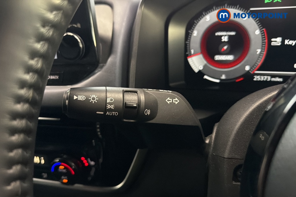 Nissan Qashqai Tekna Automatic Petrol SUV - Stock Number (1622886) - 5th supplementary image