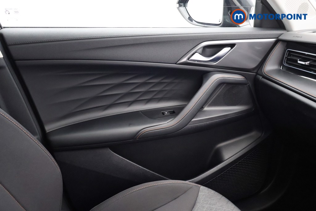 Mg Motor Uk HS SE Automatic Petrol-Electric Hybrid SUV - Stock Number (1622947) - 11th supplementary image