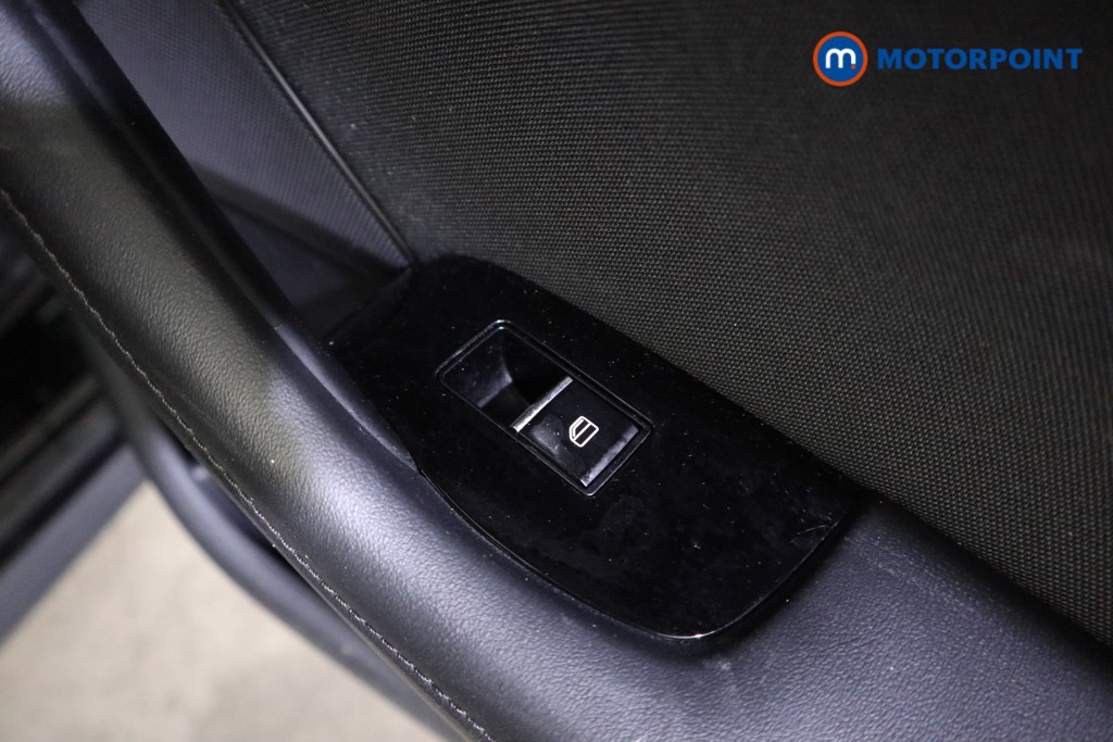 Mazda 3 Exclusive-Line Automatic Petrol Hatchback - Stock Number (1623174) - 20th supplementary image